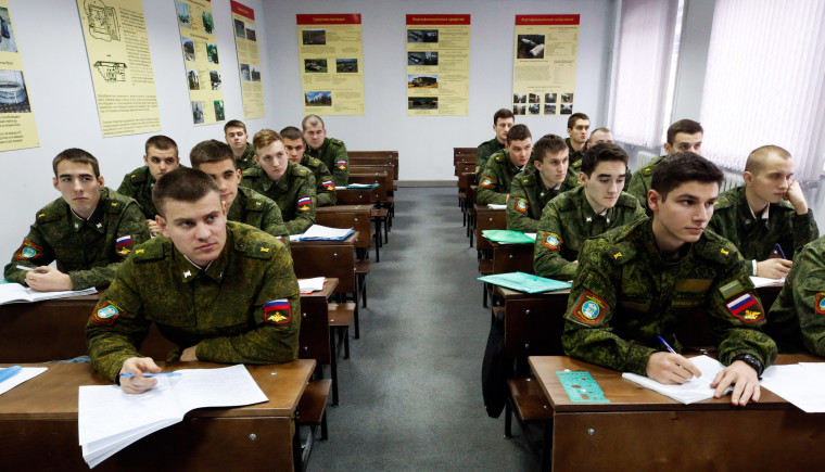 Поступления в ВУЗы МО РФ.
